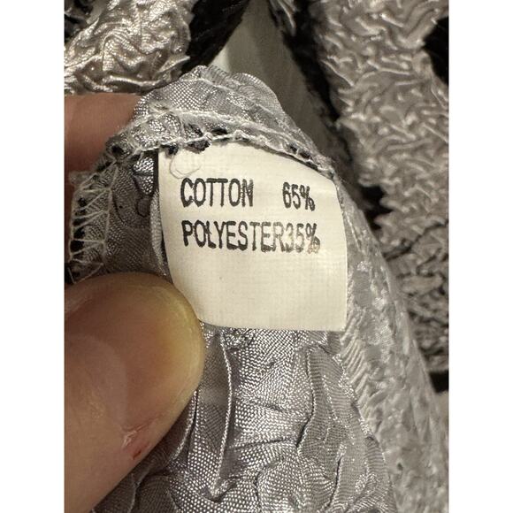 Rossi Roma Silver Black Romantic Floral Crinkle Fabric Cardigan Sz Medium Jacket - Picture 7 of 8